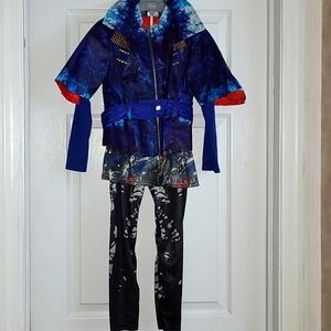 Descendants costume - size 5/6
